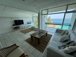 Praia da Joatinga, triplex luxo sobre o mar